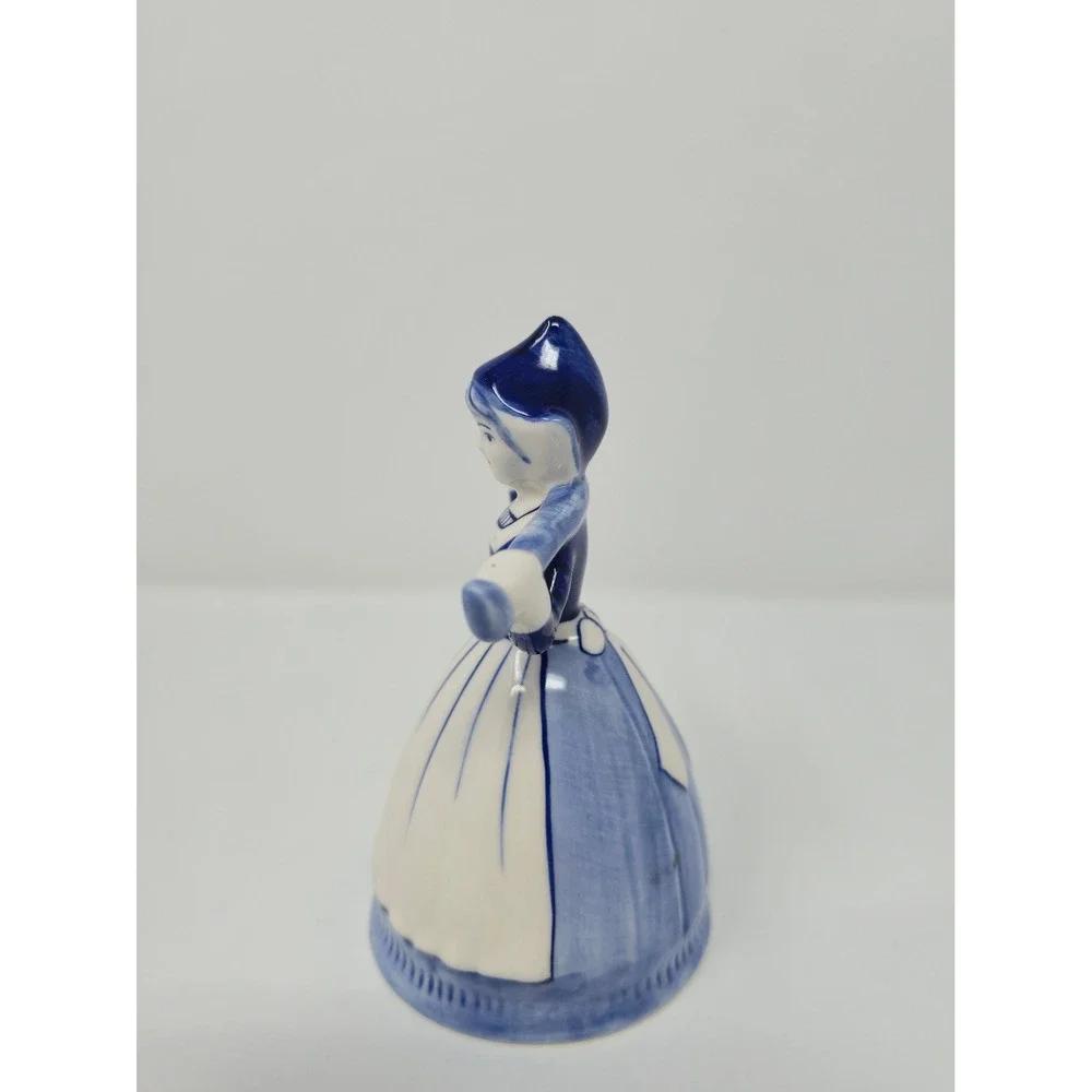 Vintage Delft Blue Milkmaid Figurine Hand Painted Holland Style ©1984 D.A.I.C